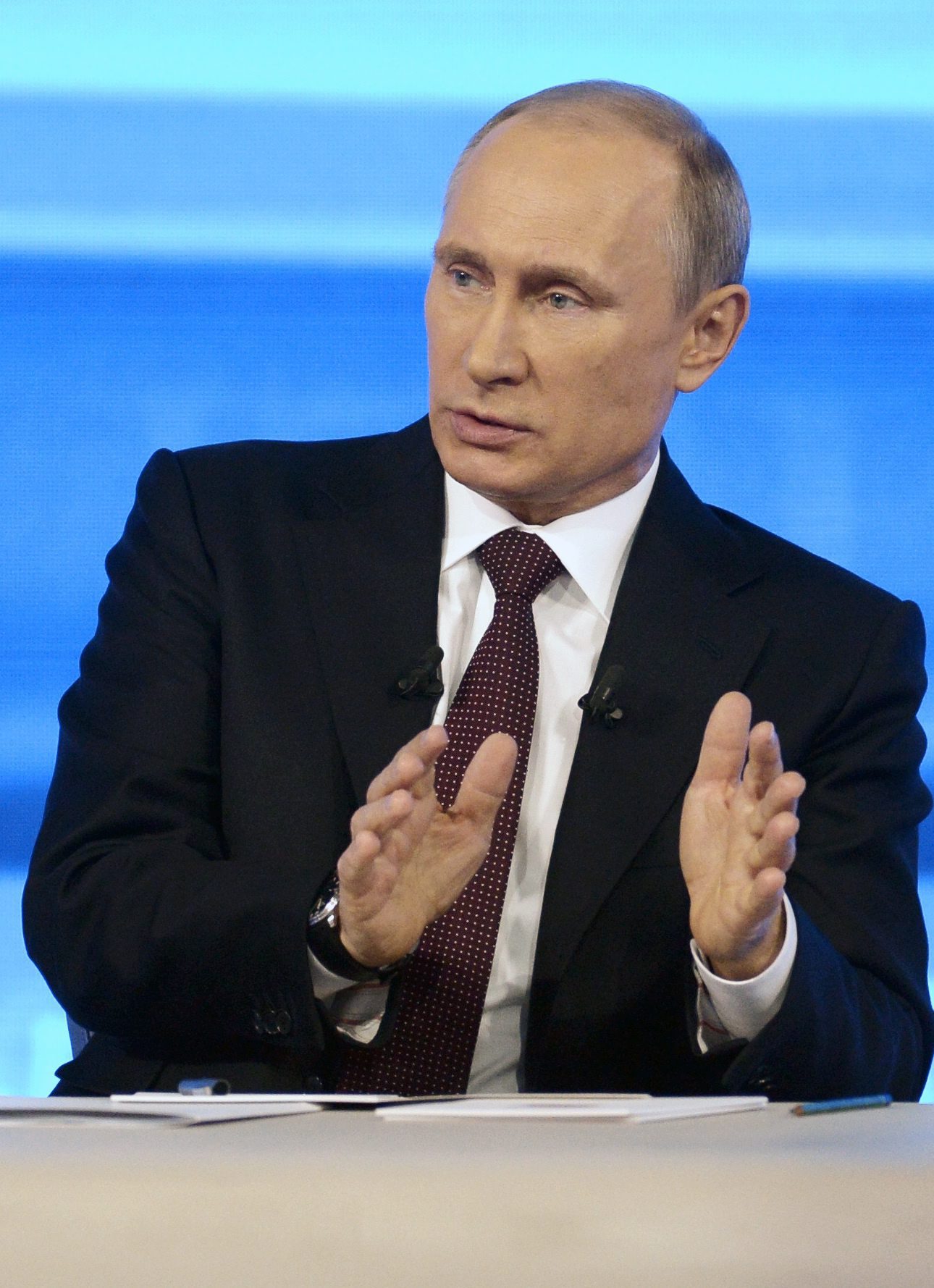Путин каза, че планира да удостои с държавни награди, руските военни, осигурили сигурността по време на референдума в Крим