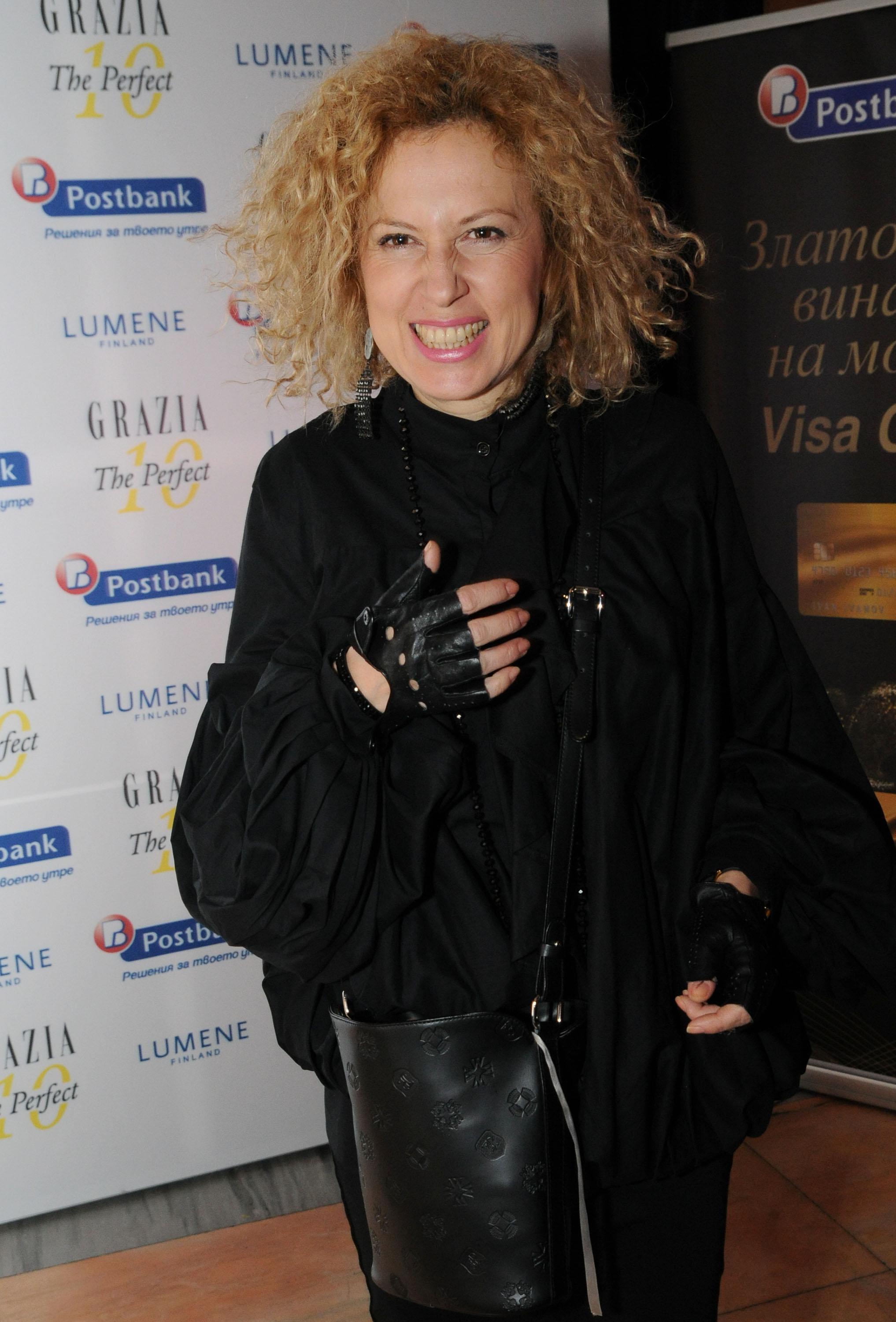 Деси Бакърджиева и Силвия Лулчева на парти