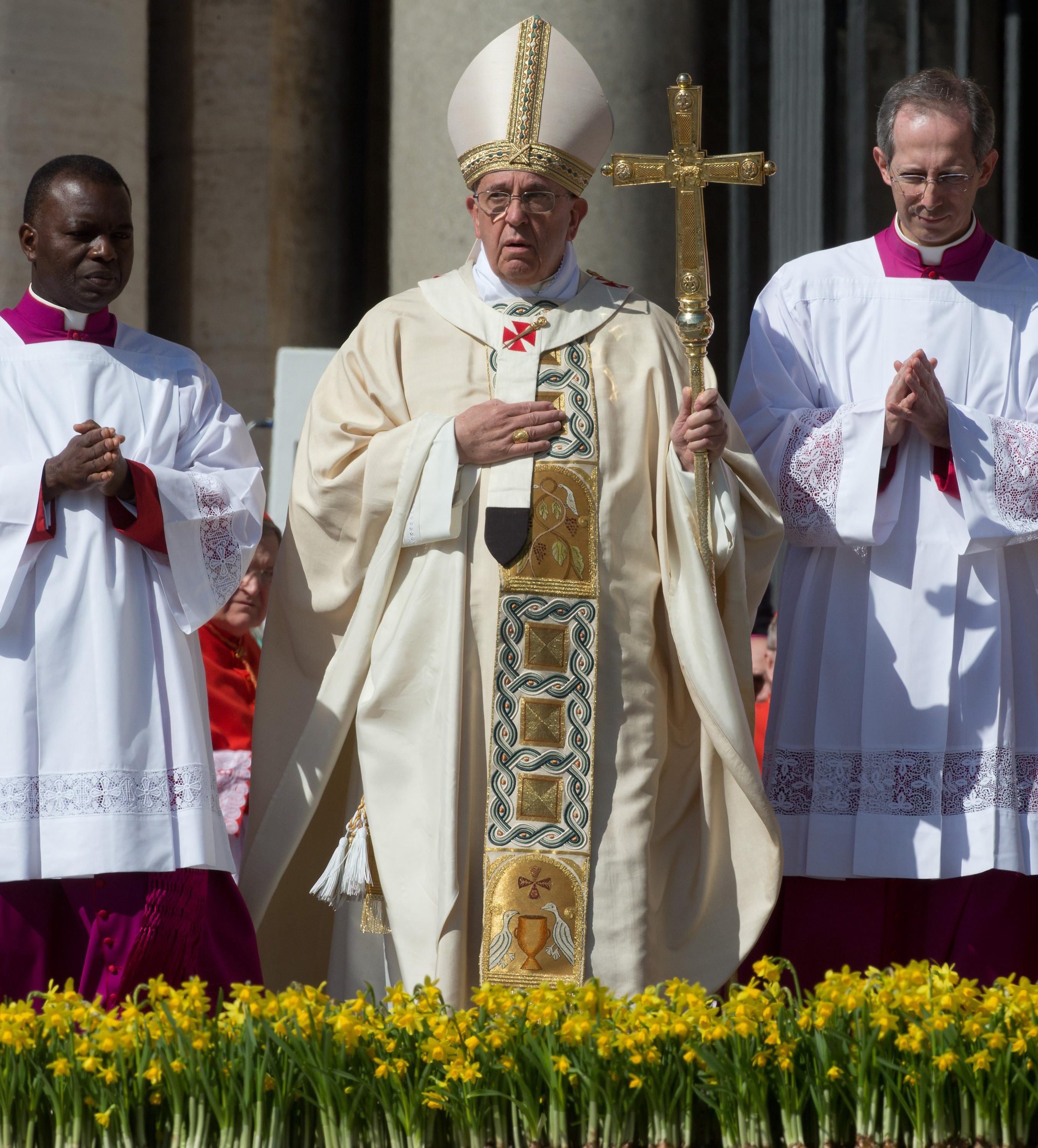 Папата призова на Великден за решаване на украинската криза