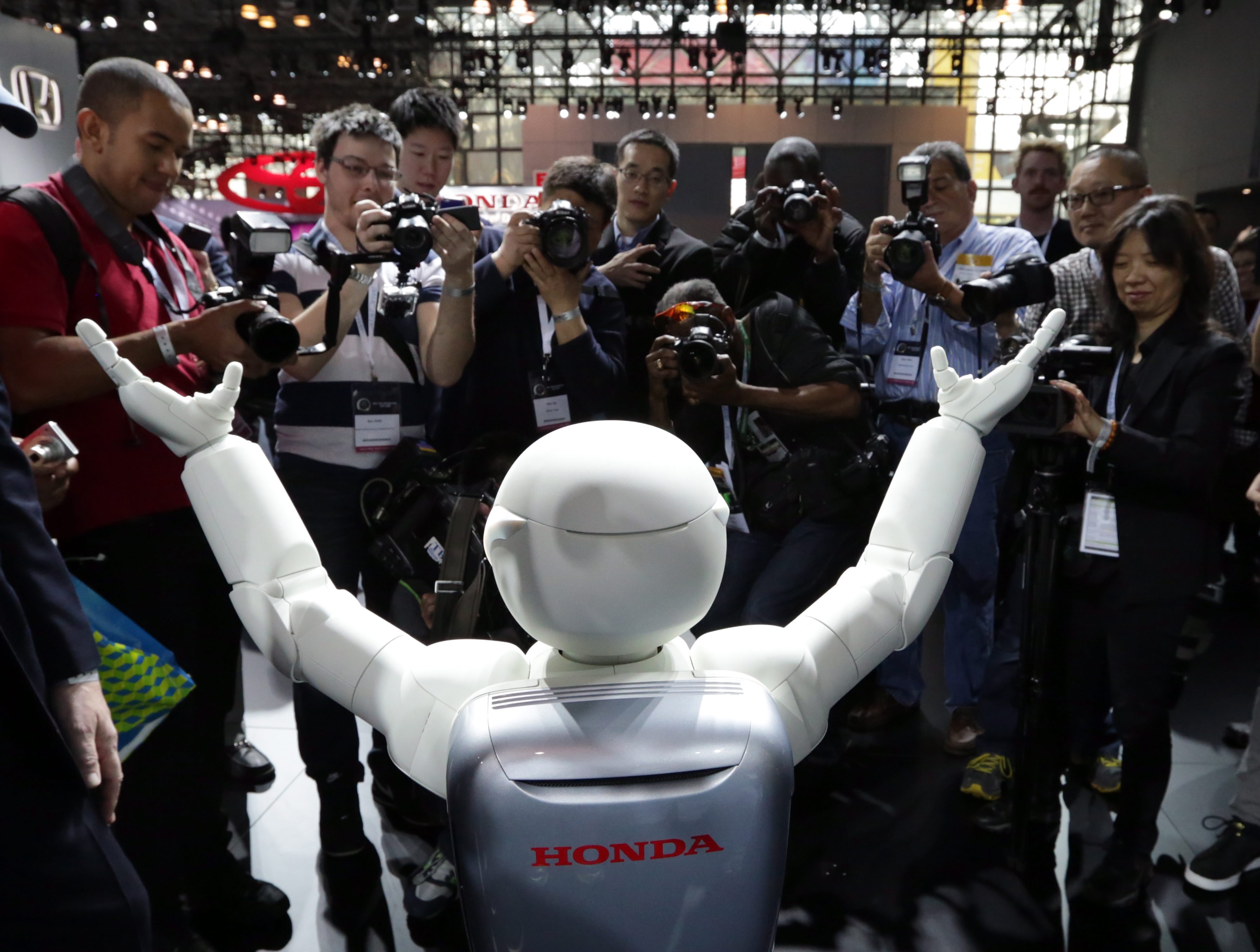 Роботът Asimo в Ню Йорк