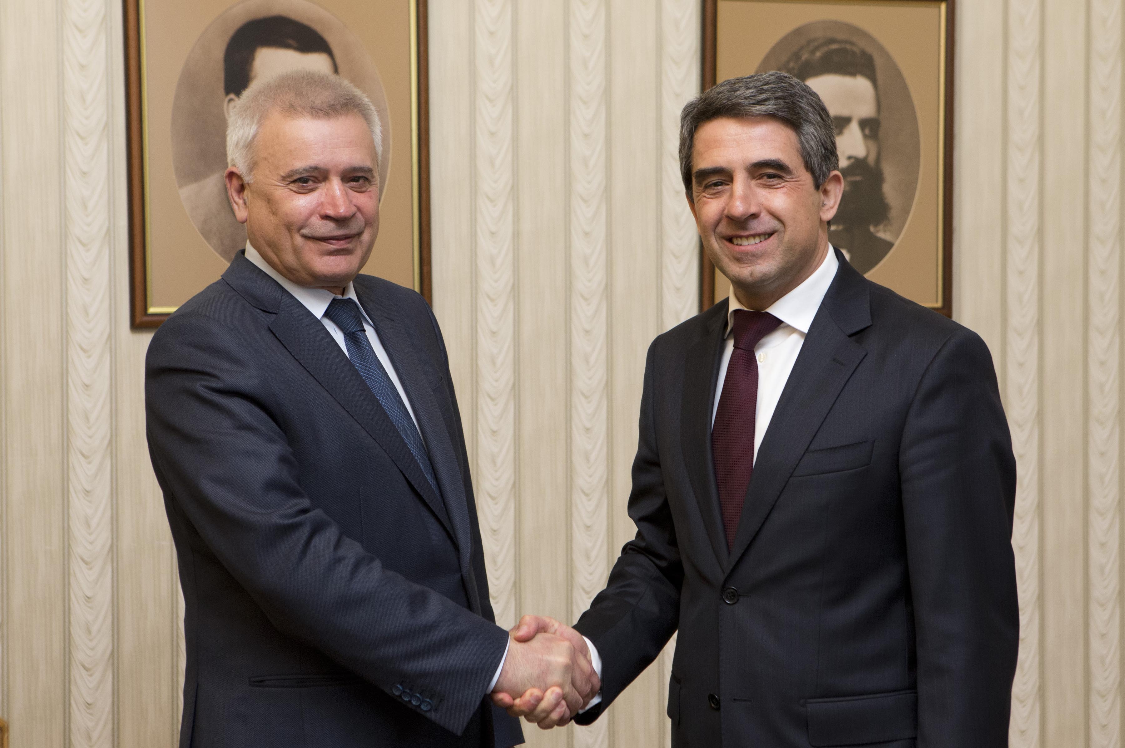 Президентът прие поканата на шефа на “Лукойл” да присъства на откриването на комплекса в Бургас.