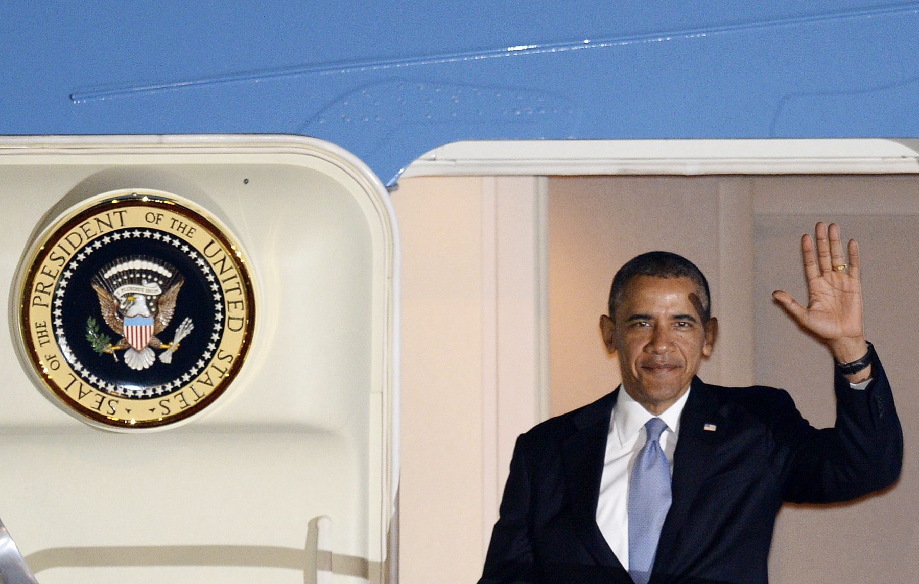 Обама започна азиатската си обиколка от Япония