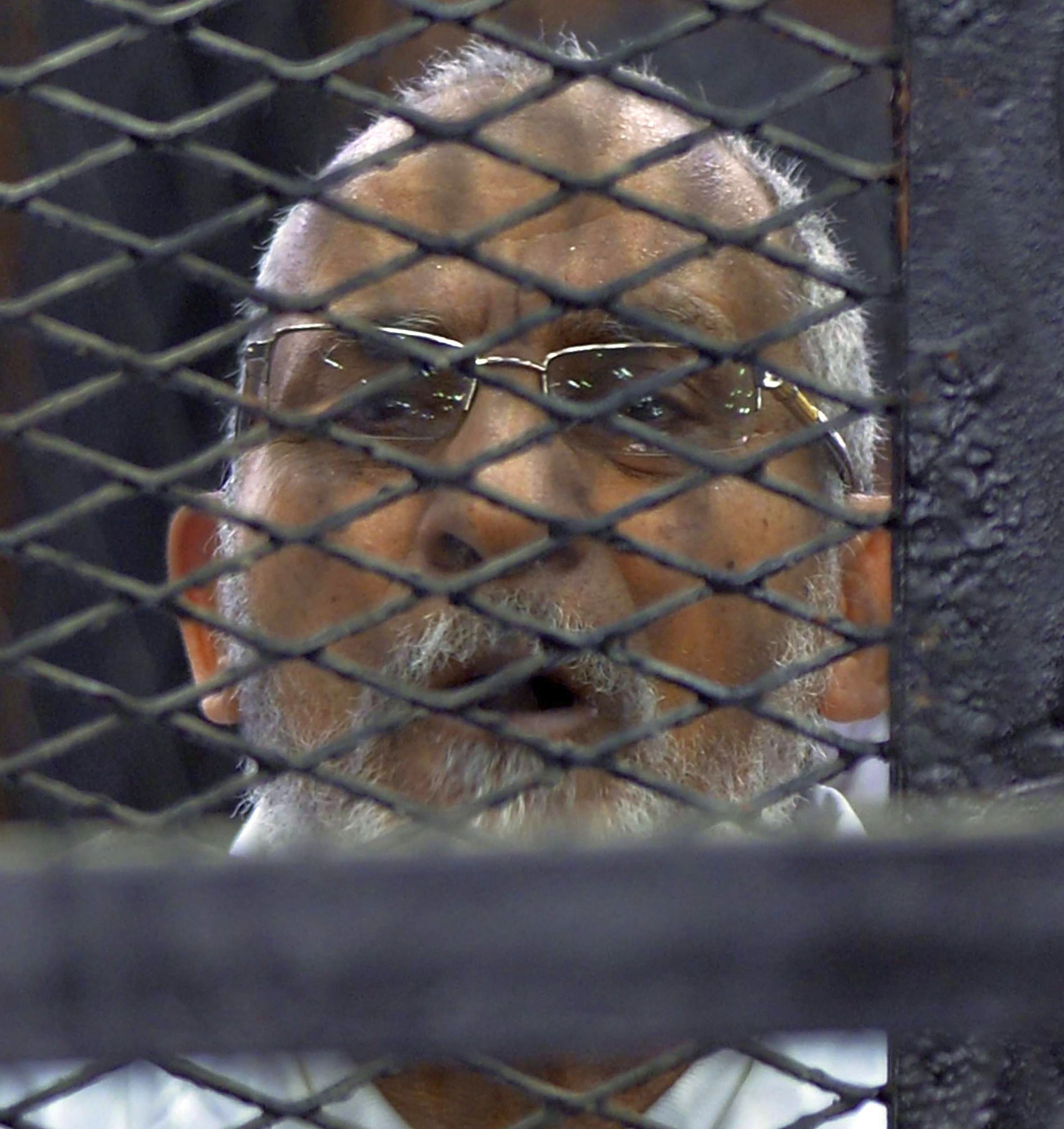 Лидерът на египетското движение ”Мюсюлмански братя” Мохамед Бадия е осъден на смърт
