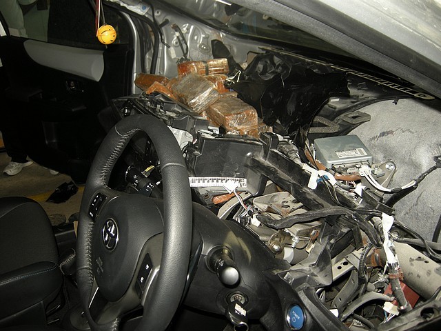 МВР хвана 47 кг хероин в кола, оставена в сервиз