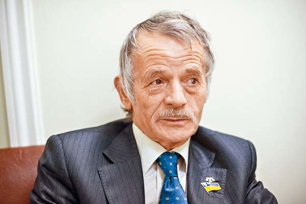 Мустафа Джемилев няма достъп до Крим