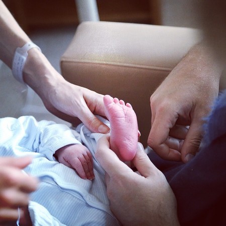 Наталия Водянова с новородения си син Максим