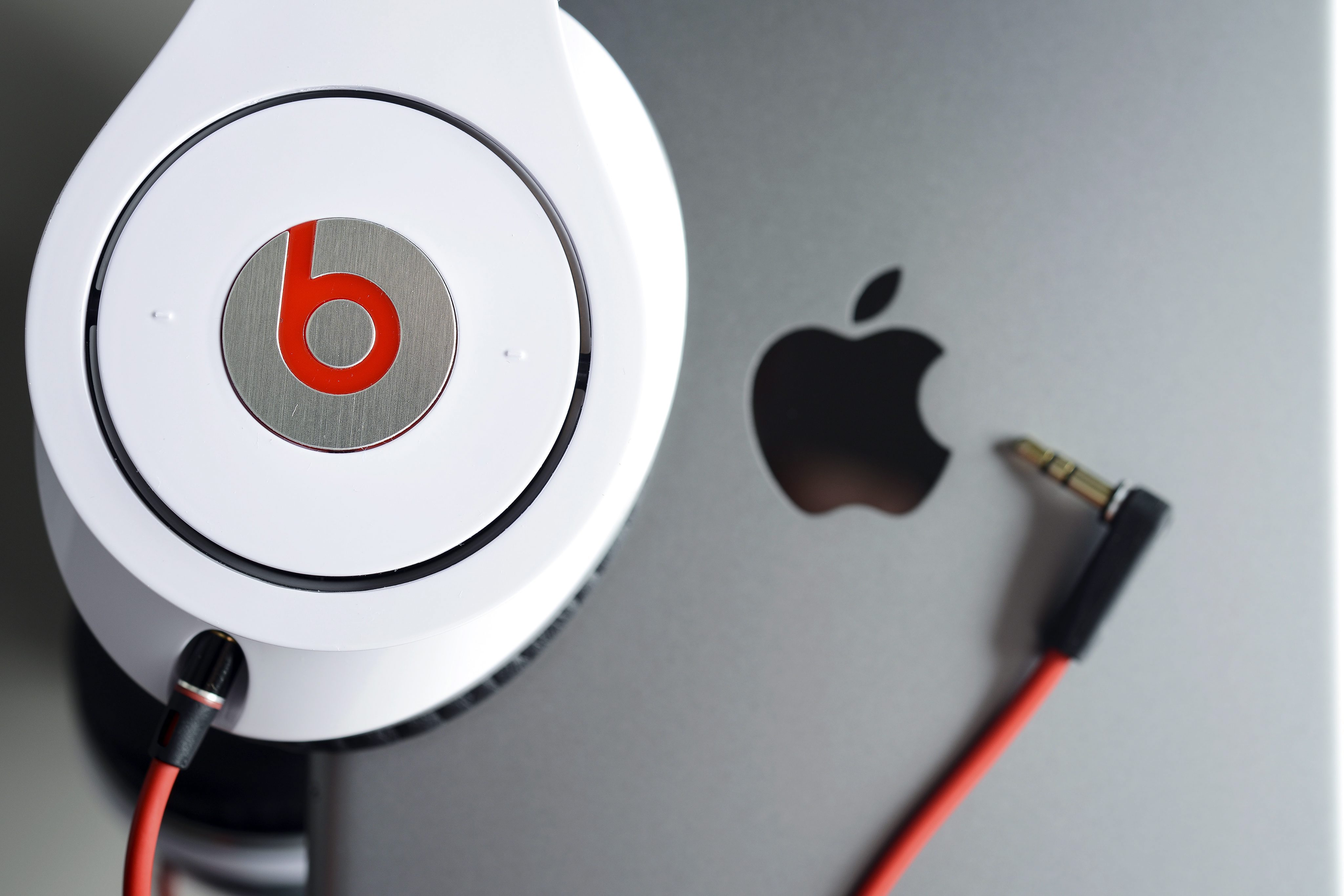 Apple купува Beats Electronics за $3,2 млрд.?