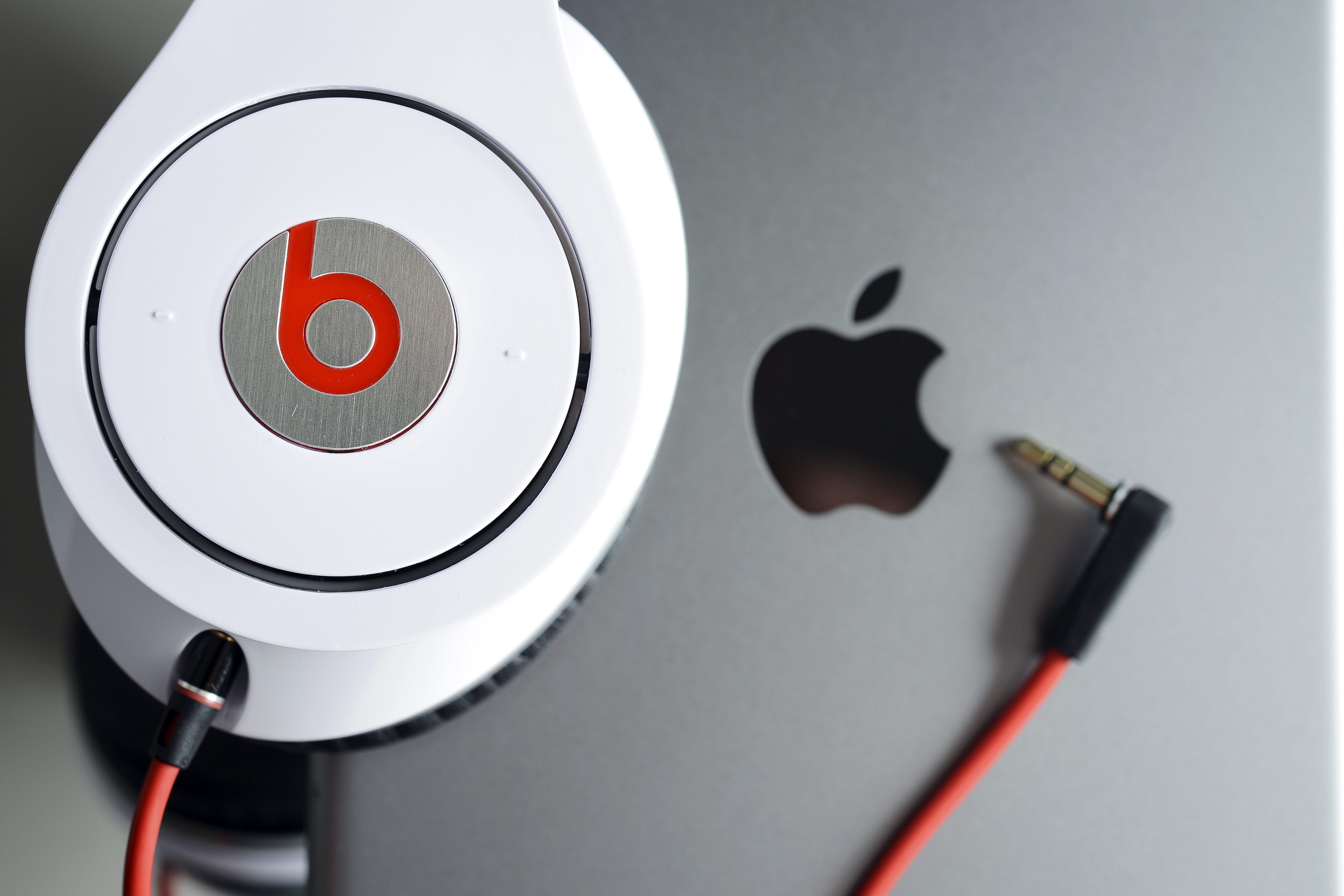 Apple купи Beats Electronics за 3 милиарда долара