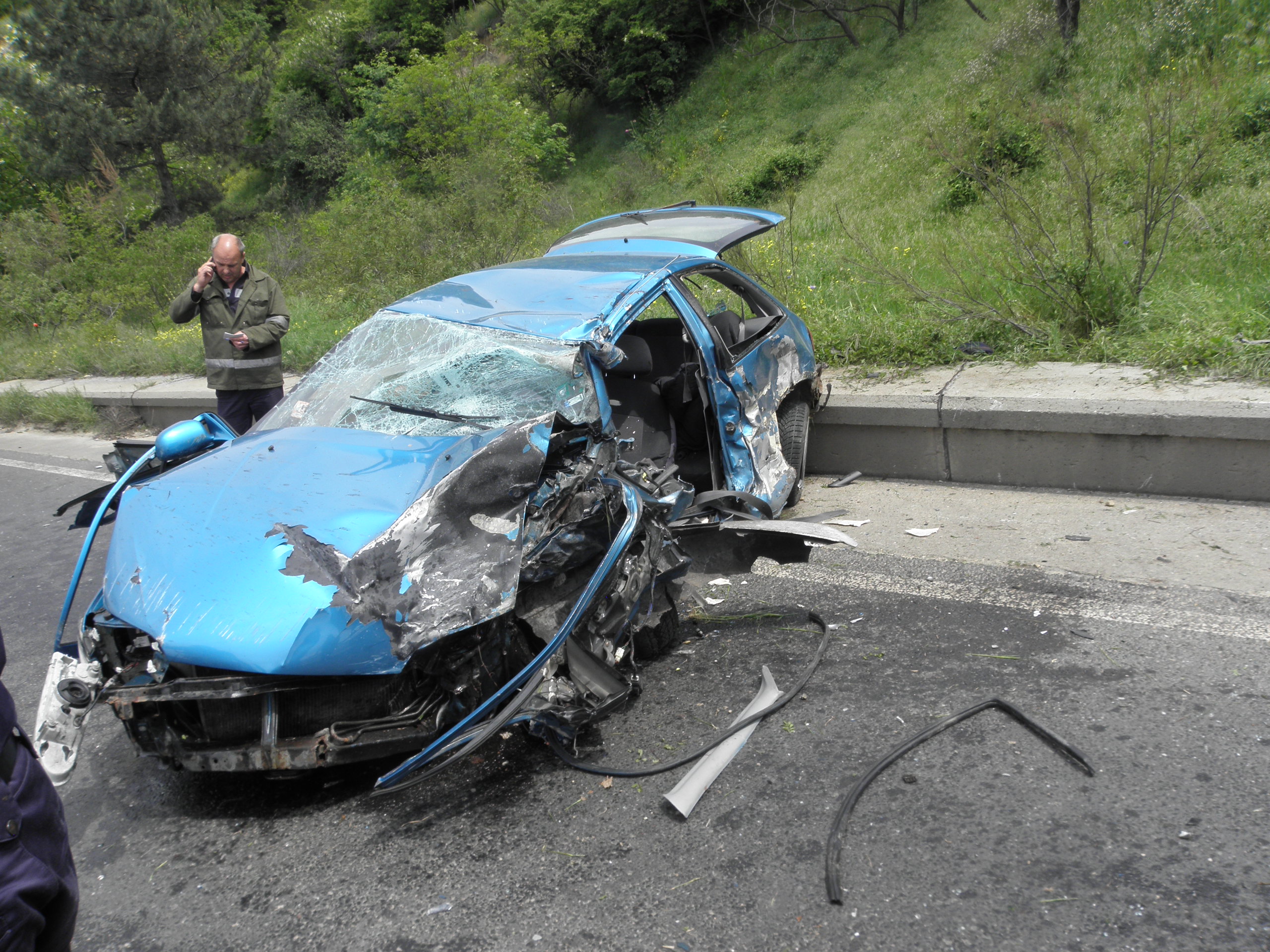 Загинал и 7 ранени при катастрофи в София и на Е-79
