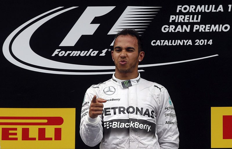 Хамилтън с четвърта поредна победа във Формула 1