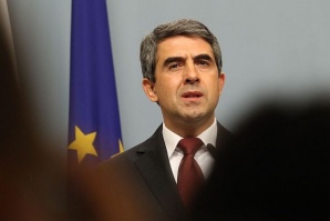 Допълнително финансиране на школите по програмиране и информатика предлага президентът