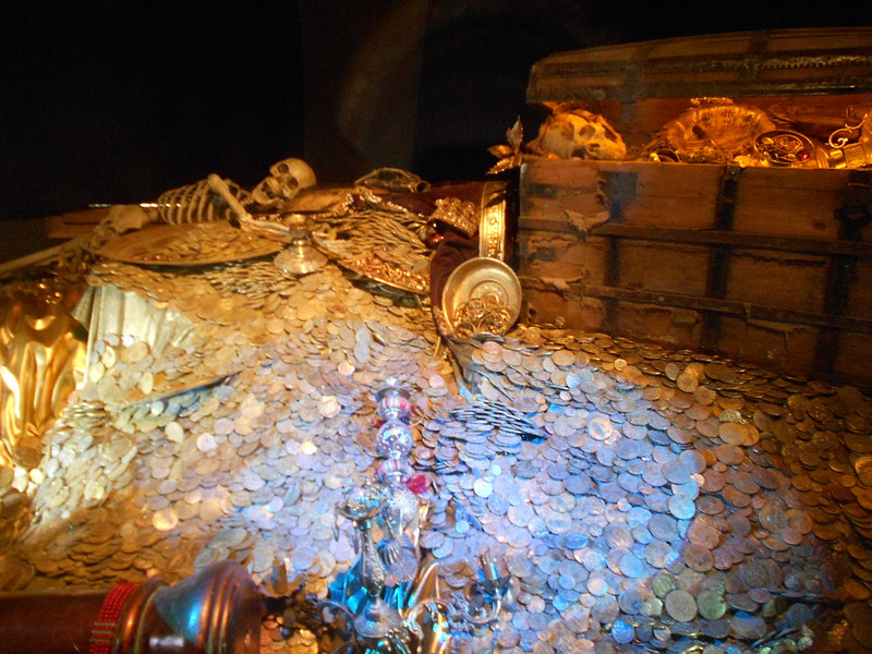 Трюм на пиратски кораб със заграбени богатства в музея на света Анастасия