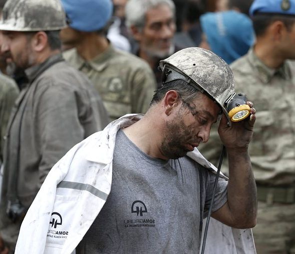 Туция обяви тридневен траур заради загиналите миньори