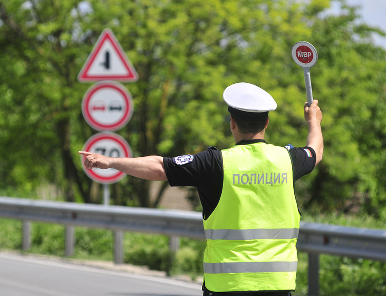 Около 400 полицаи ще следят за реда в Бургас (сн. архив)