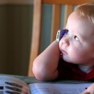 Англия стартира мащабно изследване на влиянието на мобилните телефони върху детския мозък