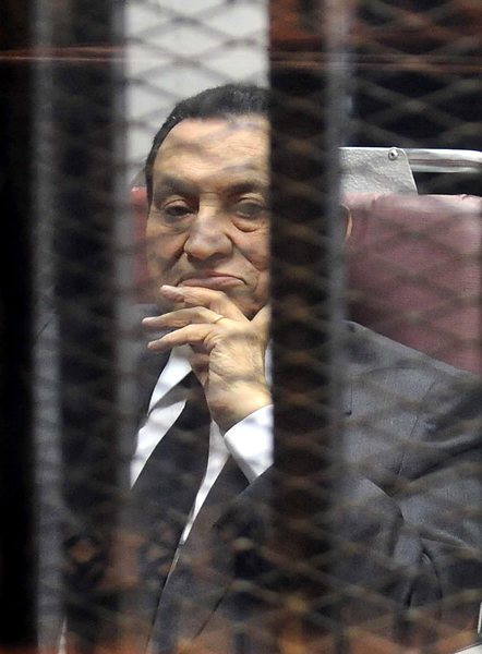 Хосни Мубарак е съден и за смъртта на демонстранти по време на бунта, който го принуди да напусне поста си