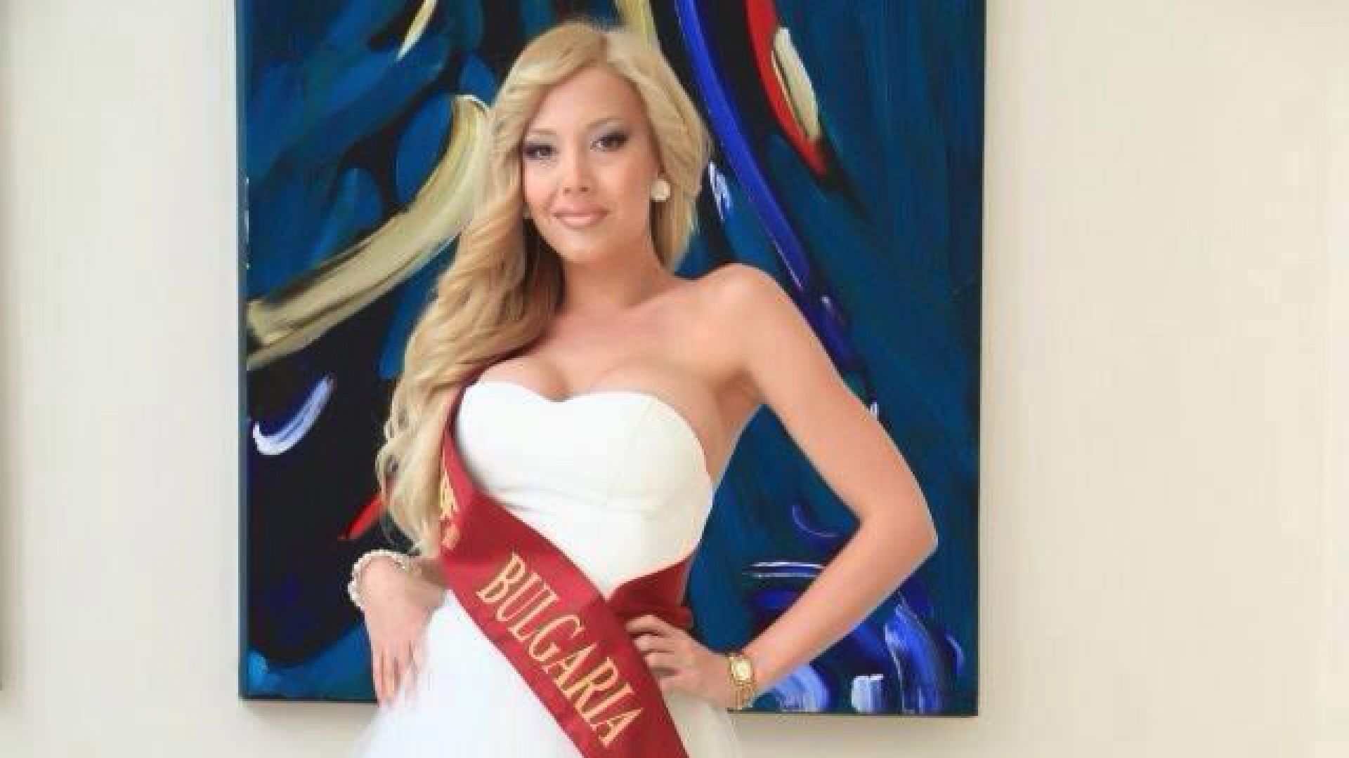 Венета Кръстева вече държи лиценза за "Мис Свят България"