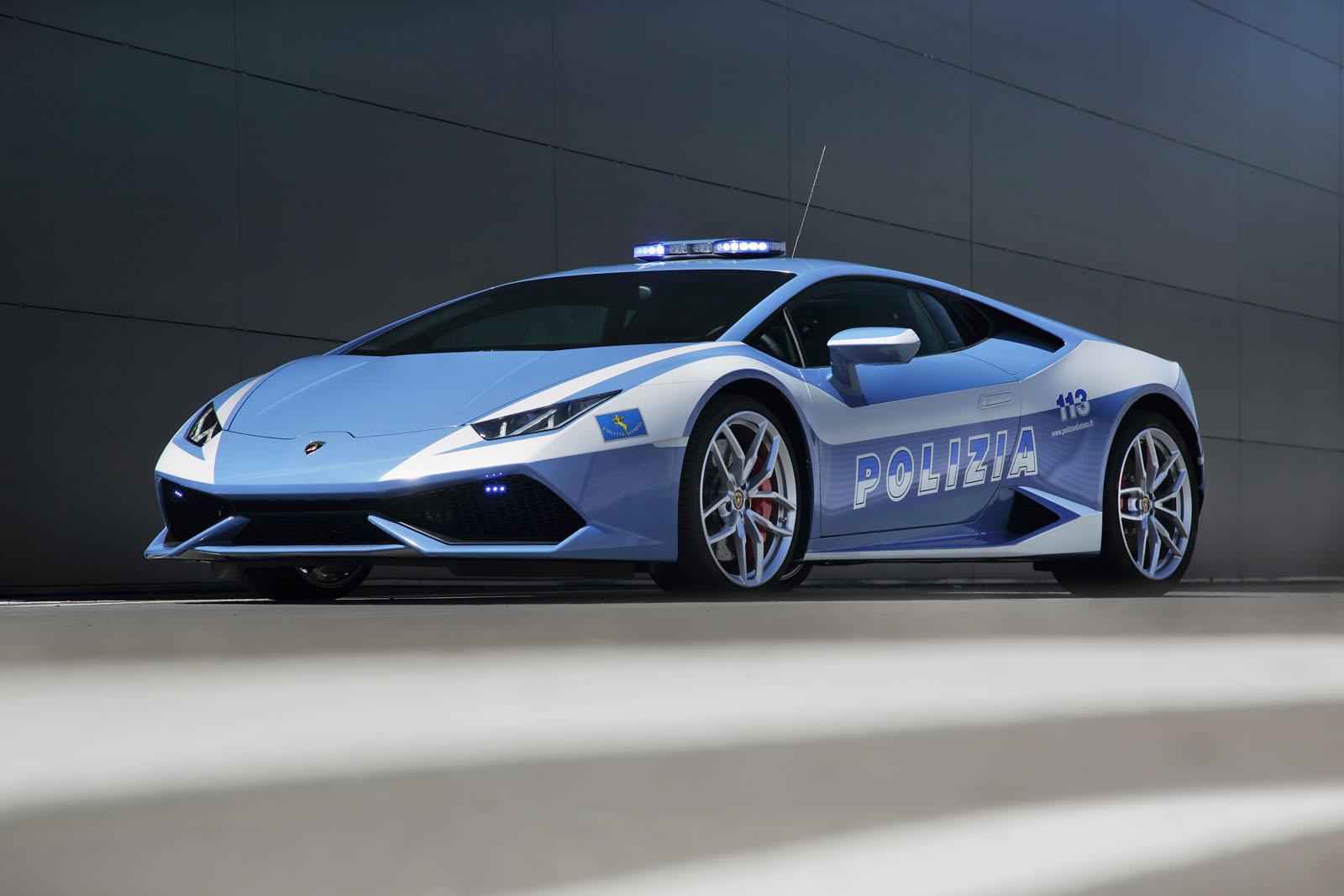 Италианската полиция ще гони апаши с Lamborghini Huracan