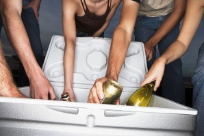 Подземен хладилник съхранява бирата студена в горещите дни