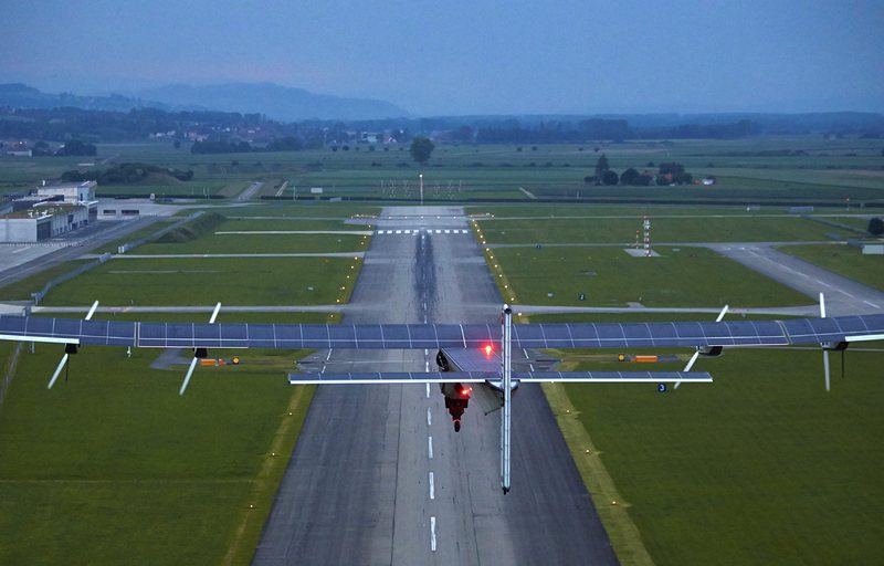Соларният самолет ”Solar Impulse 2”
