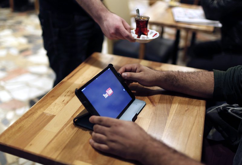 Ефектът се наблюдава и на мобилни устройства, и на компютри