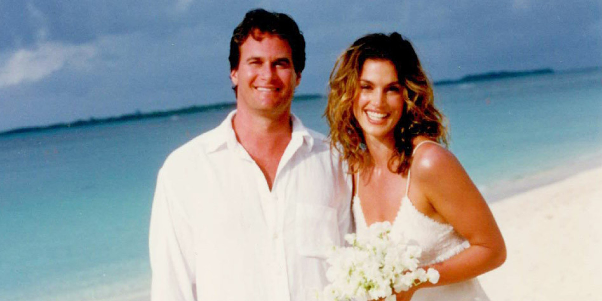 Синди Крауфорд и съпругът й Ранди Гербер на сватбата им през 1998г.