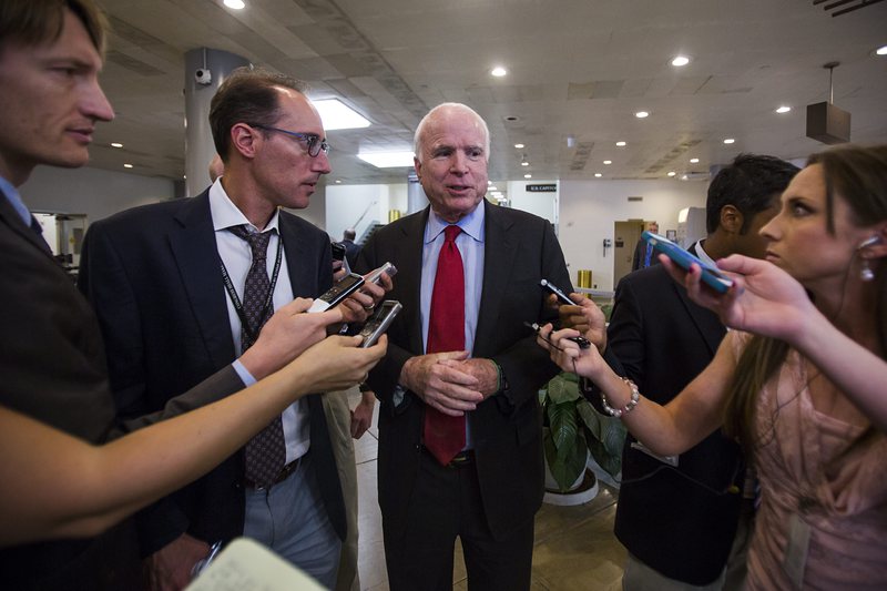 Сенатори поискаха САЩ да въоръжат Украйна