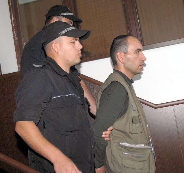 Димитър Начев, който преди два дни стреля по 22-годишен в Пловдив и го рани в крака