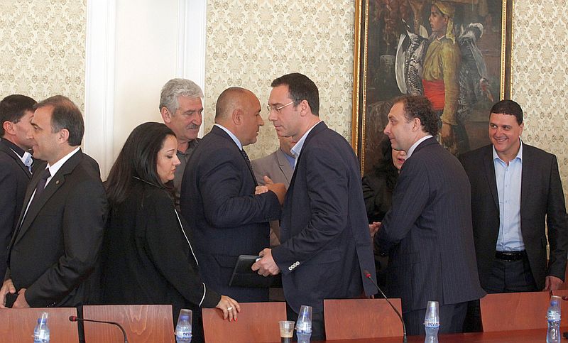 Днес 90 кмета от ГЕРБ се срещнаха с лидера на партията си Бойко Борисов в парламента