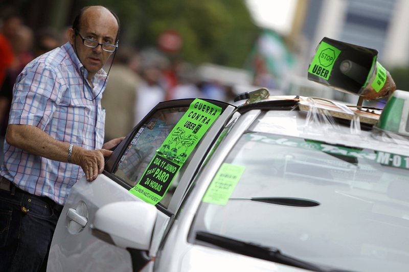 Шофьорите на таксита в цяла Европа протестират