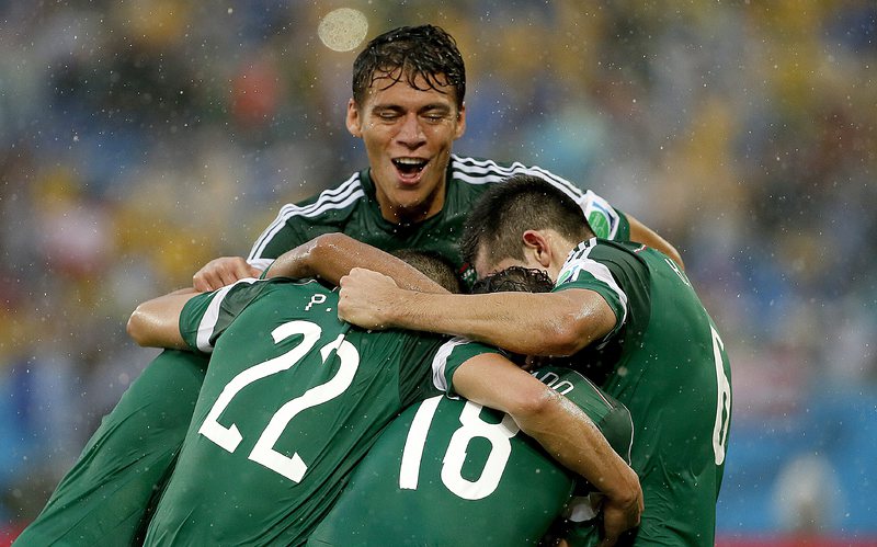Мексико победи Камерун в мач с 3 отменени гола