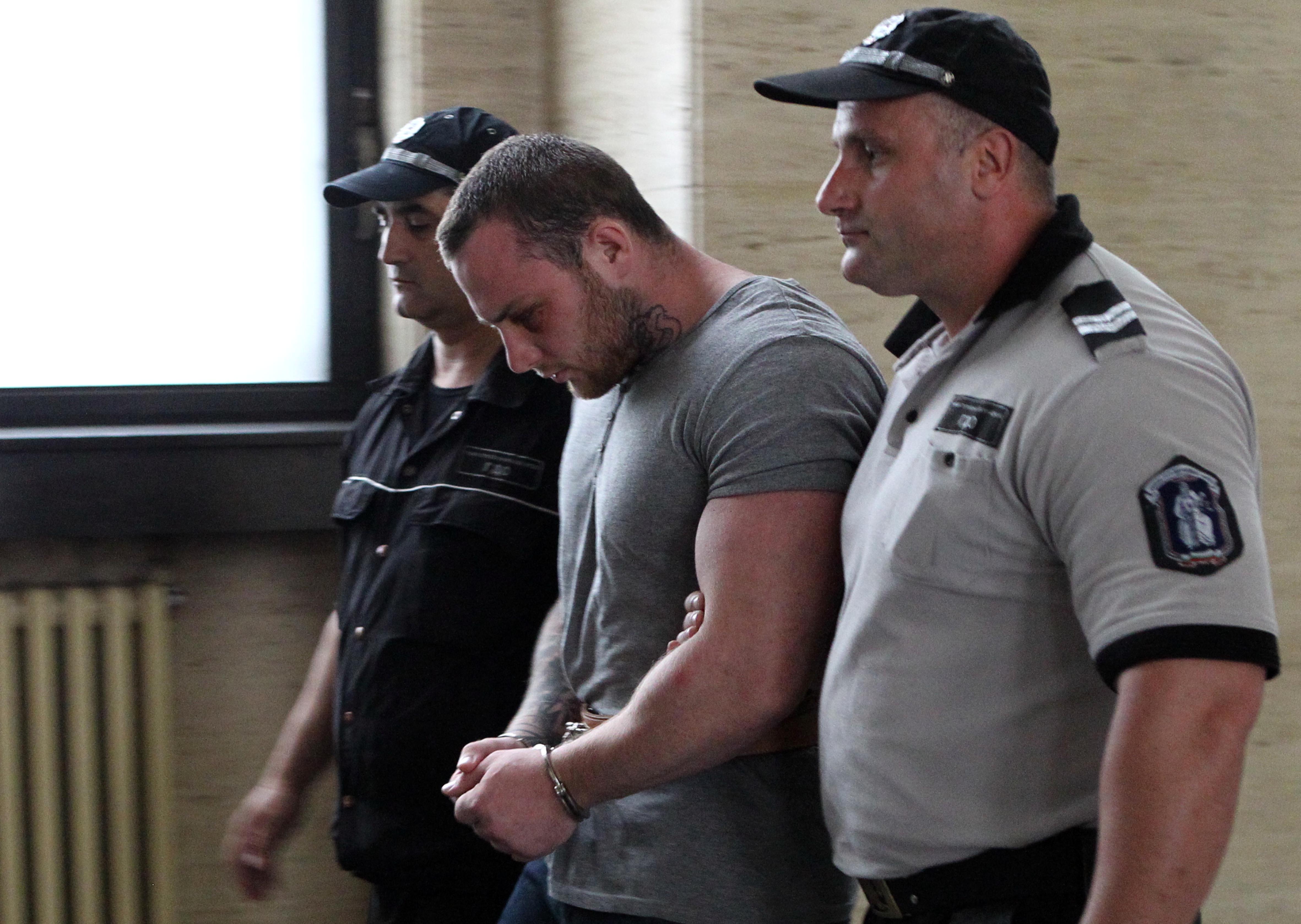 Съдът остави в ареста Мейсън Кристофър, убил българин