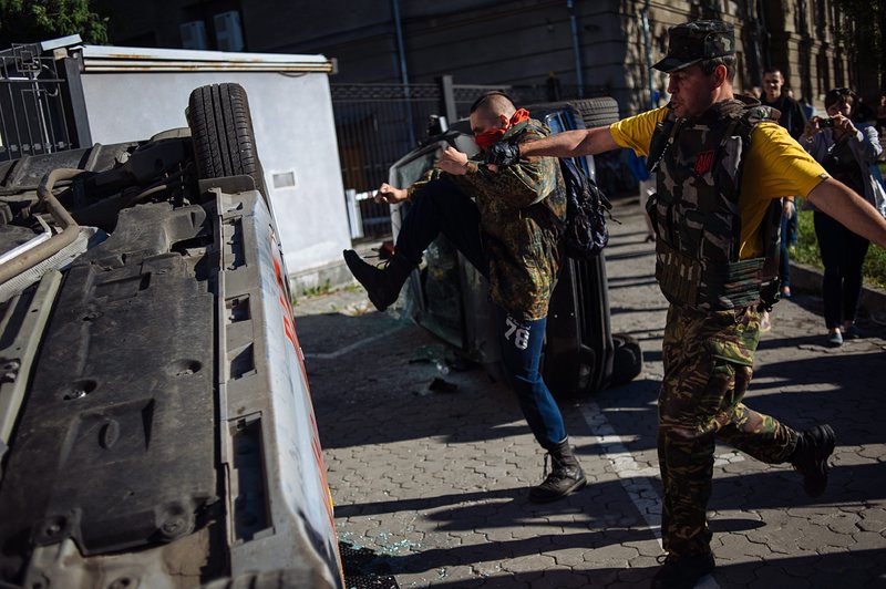 Руснаци протестираха заради погрома на посолството им в Киев