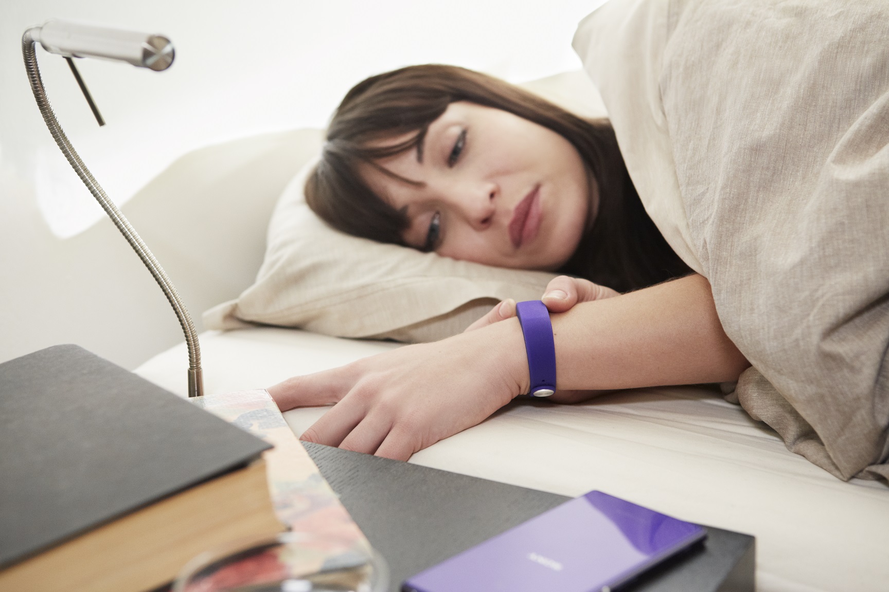 SmartBand измерва вашия режим на сън, за да ви събуди в оптималното време