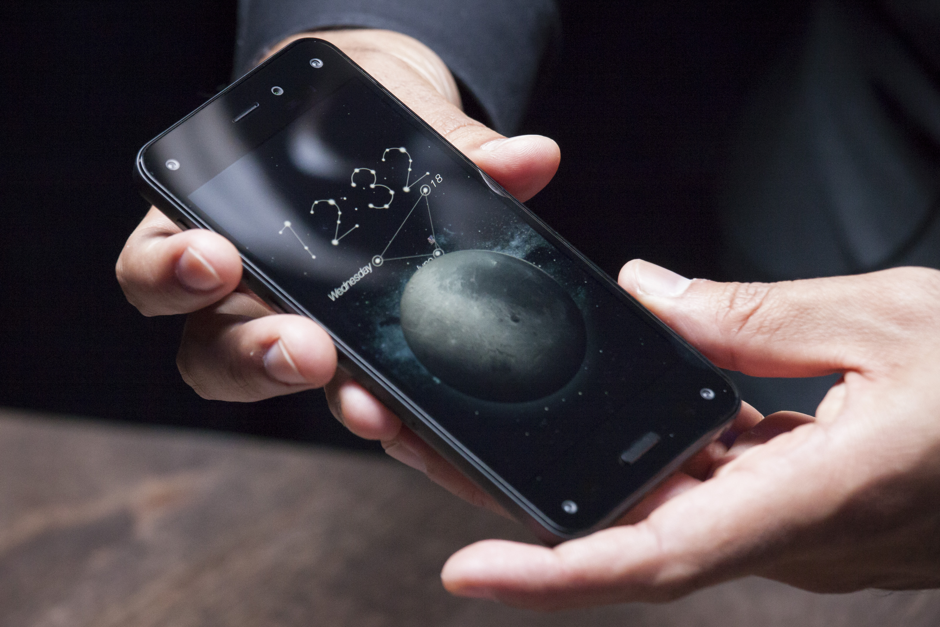 Amazon представи първия си смартфон - Fire Phone