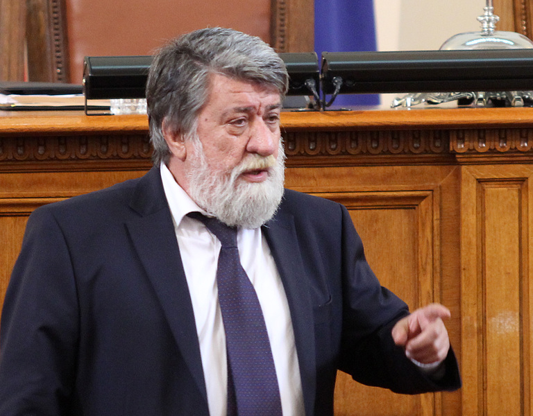 Вежди Рашидов: Когато виновниците бяха живи и здрави, лидерът на ДПС пиеше кафе с Тодор Живков