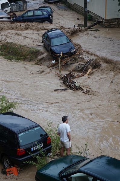 13 души загинаха при потопа в ”Аспарухово” на 19 юни