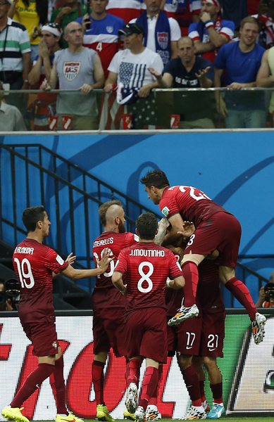 Отбора на Португалия ликува