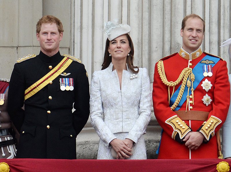 Принц Хари, Катрин и принц Уилям на церемонията по случай рождения ден на кралица Елизабет II