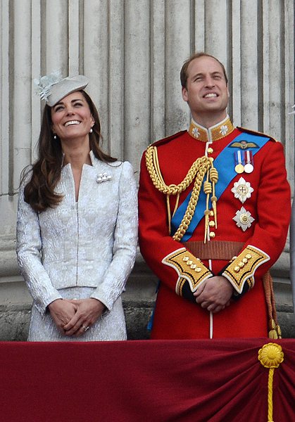 Уилям и Катрин на церемонията по случай рождения ден на кралица Елизабет II