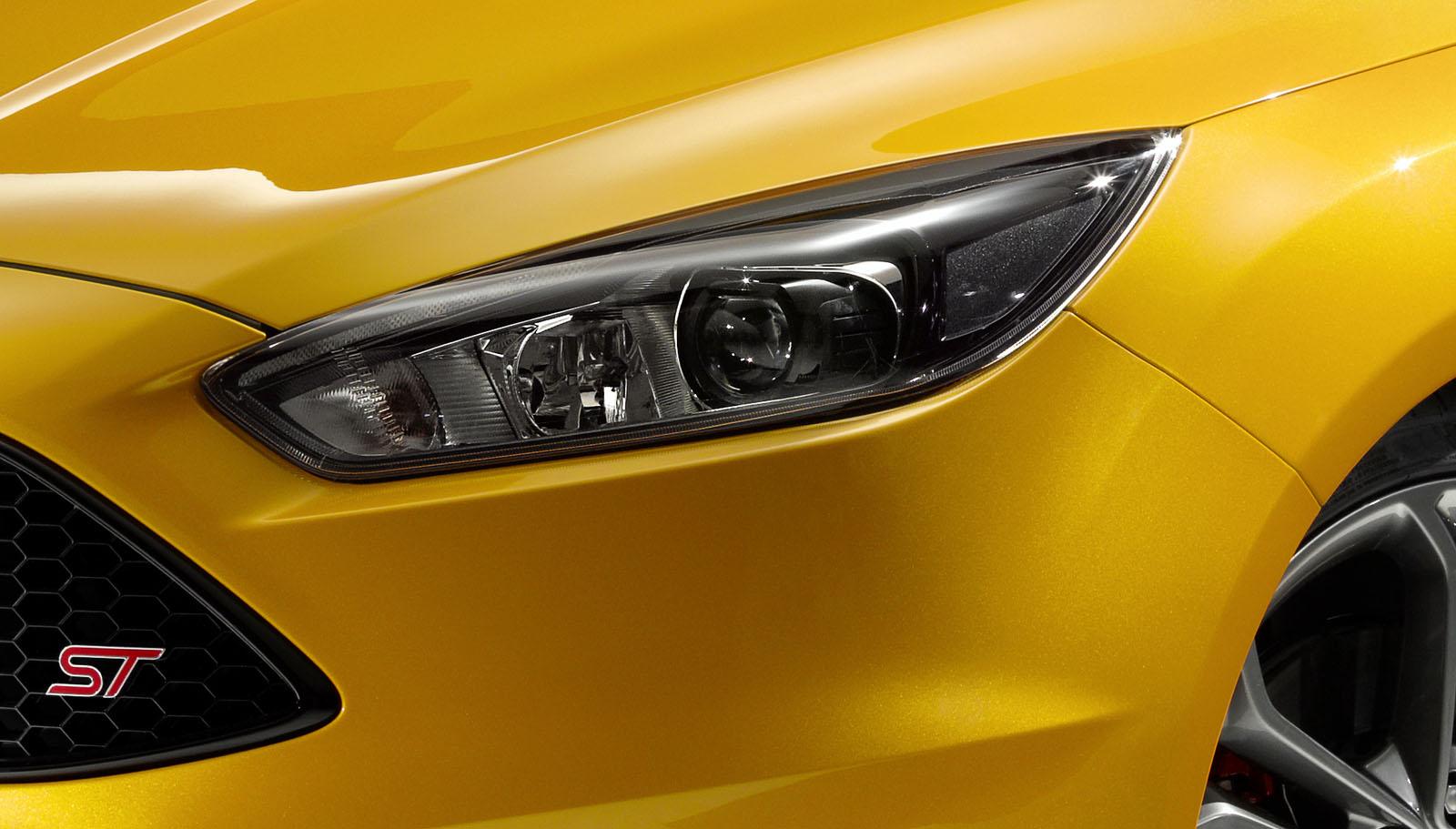 Ford с тийзър на обновения Focus ST (видео)