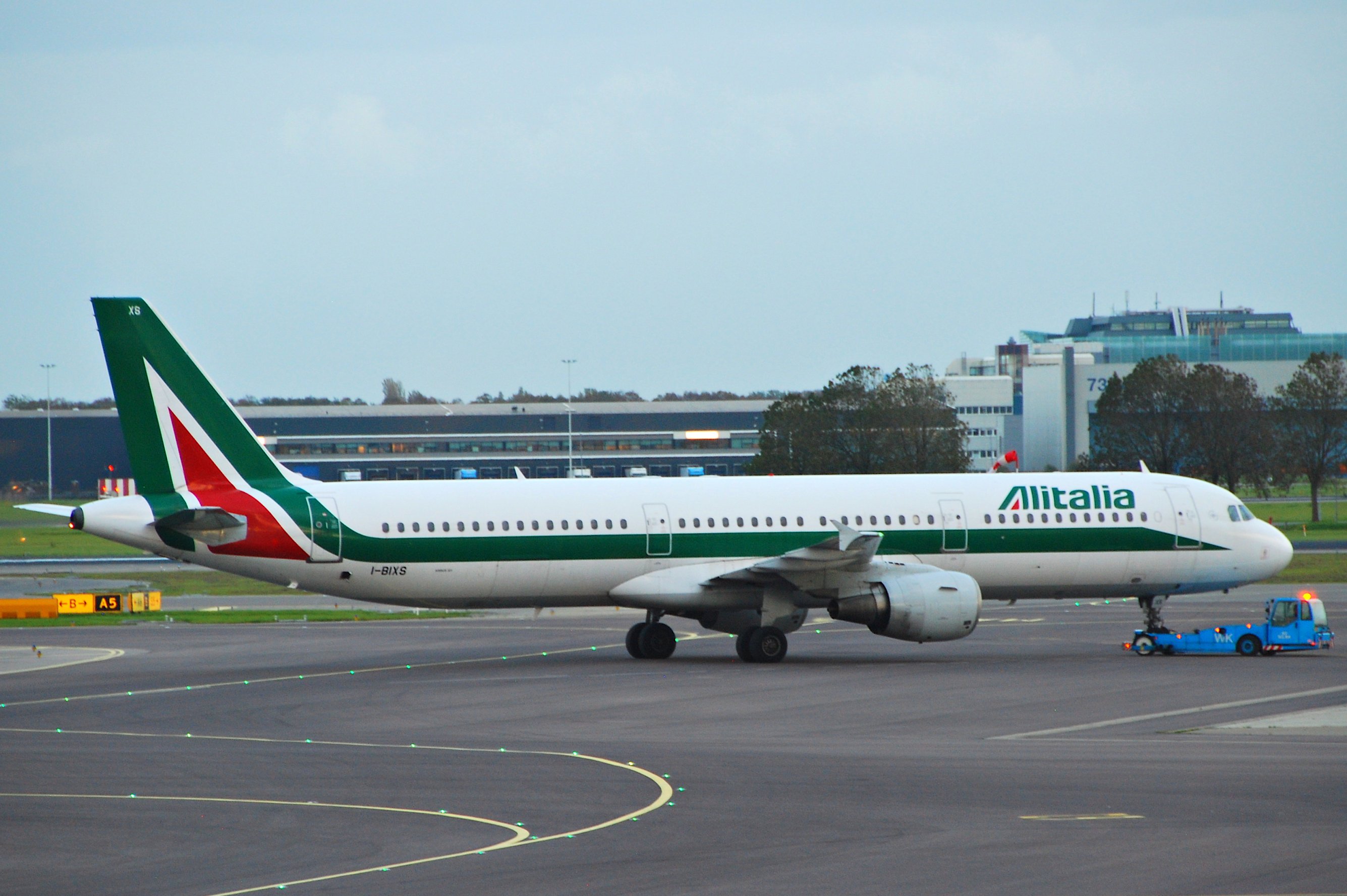 Etihad Airways договори покупката на 49% от Alitalia