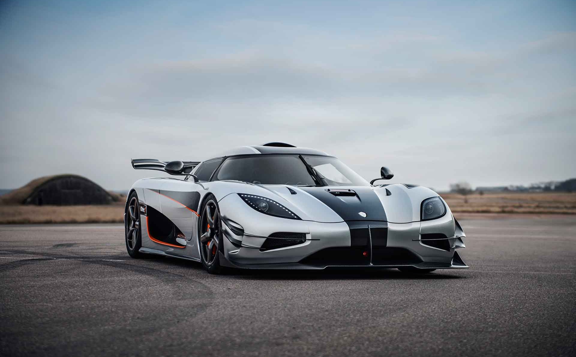 ”Звяр” с над 1000 к.с. от Koenigsegg (видео)