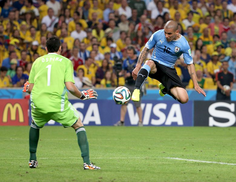 Колумбия победи Уругвай с 2:0