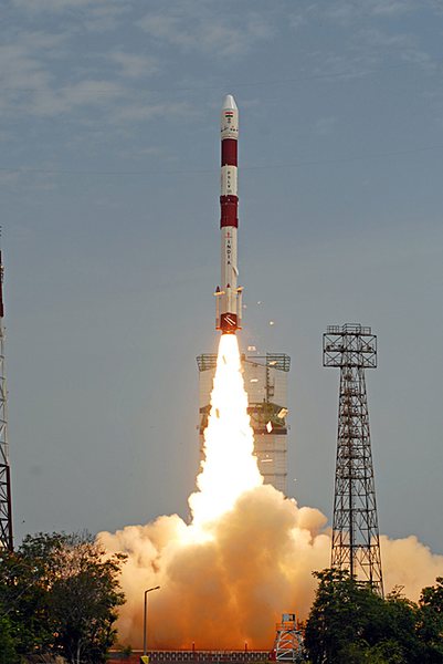 Индия успешно изстреля ракета с пет сателита