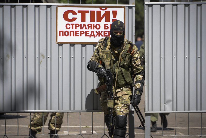 Сепаратистите в украинския югоизток отказаха да сложат оръжие