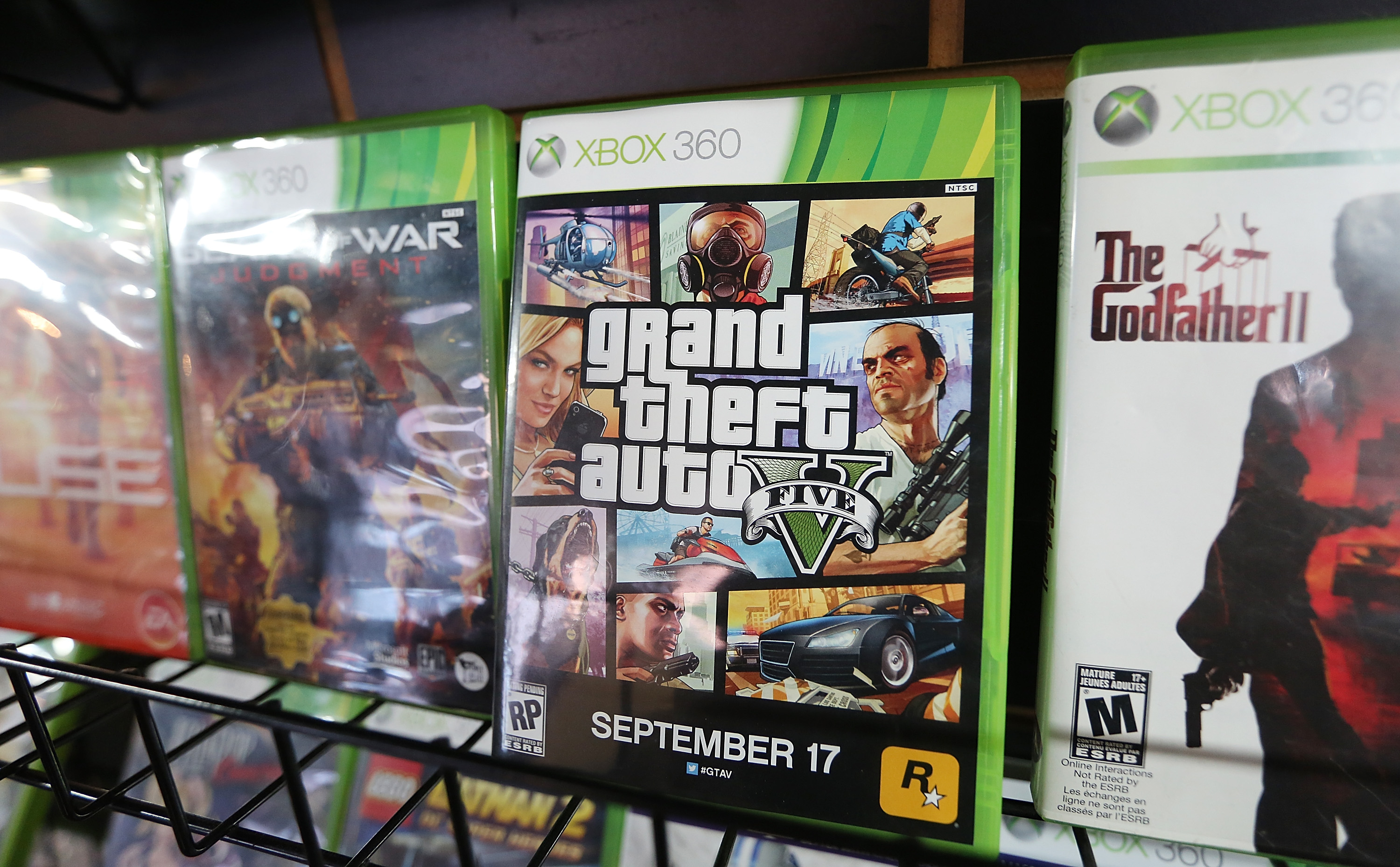 Линдзи Лоън съди създателите на Grand Theft Auto