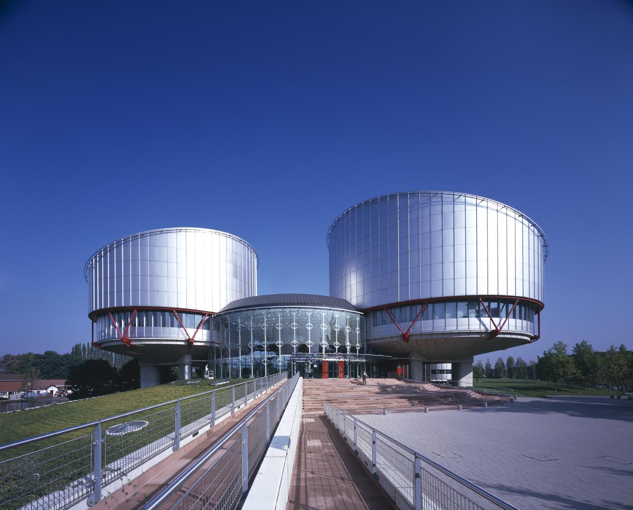 Съдът в Страсбург постанови, че е нарушено правото на собственост на перничанката