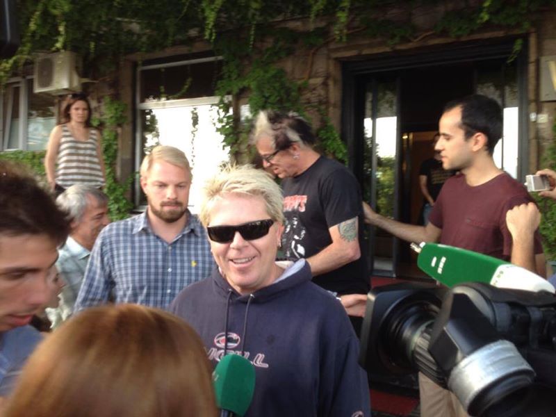 The Offspring на летище София