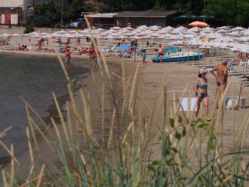 Хотелите по морето свалят цените